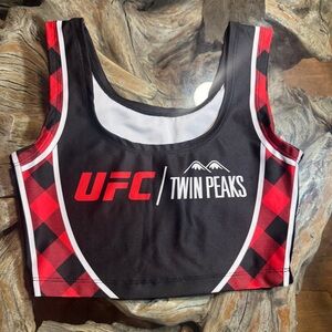 UFC Red, Black & White Twin Peaks Plaid Sports Top